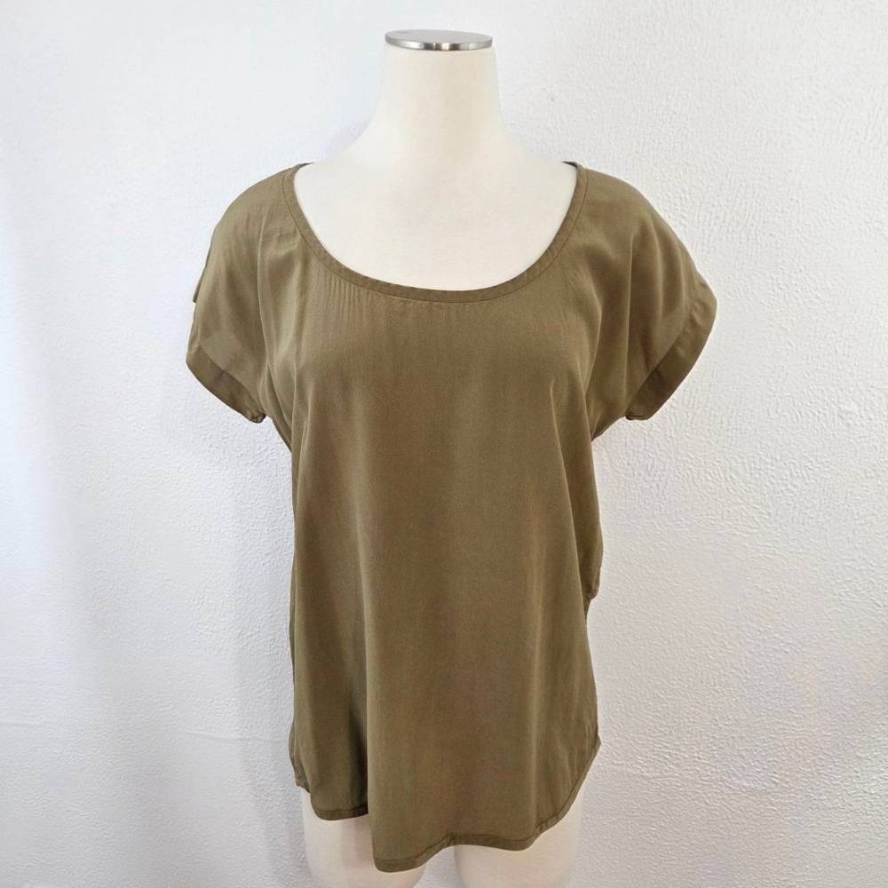 Eileen Fisher silk short sleeve tee dark olive green women's size medium